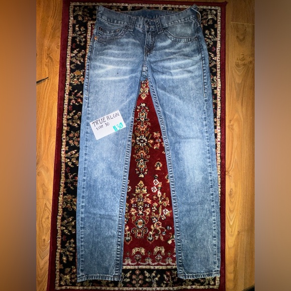 True Religion - Picture 1 of 2